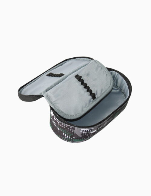 Penar Kaos Neechipat, Big Dark Wood, 1 Compartiment