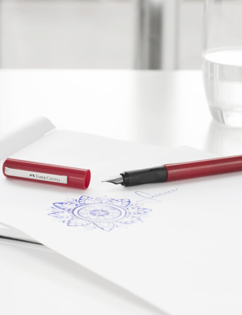Stilou Faber Castell, Penita M, Rosu, cu 6 Rezerve